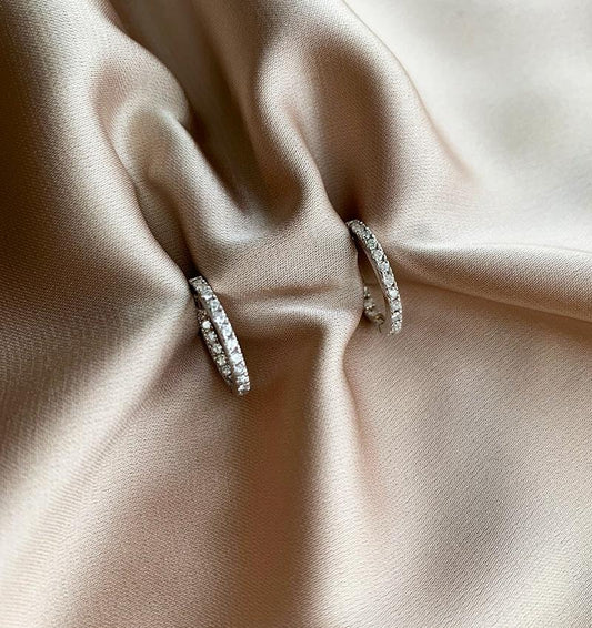 White gold earrings with a 0.38ct diamond