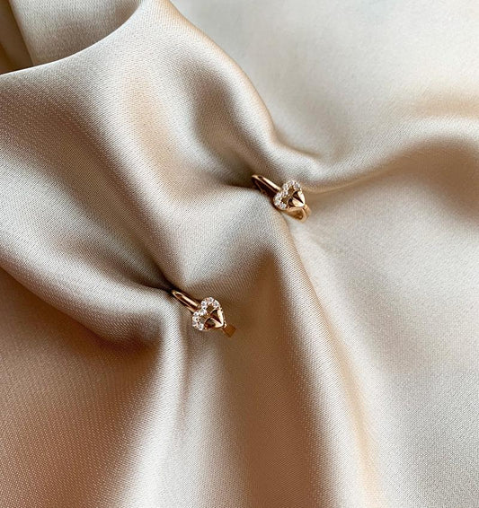 Rose gold earrings with zircon