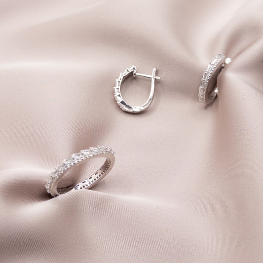 Silver set with zircon