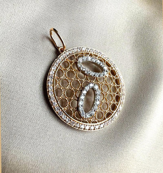 Rose gold pendant with zircon