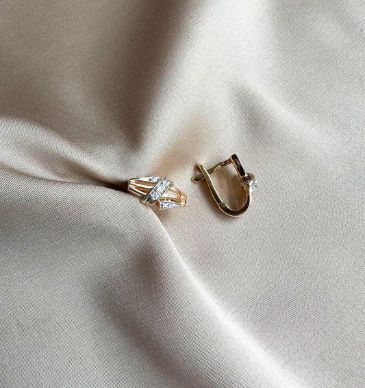 Rose gold earrings with zircon