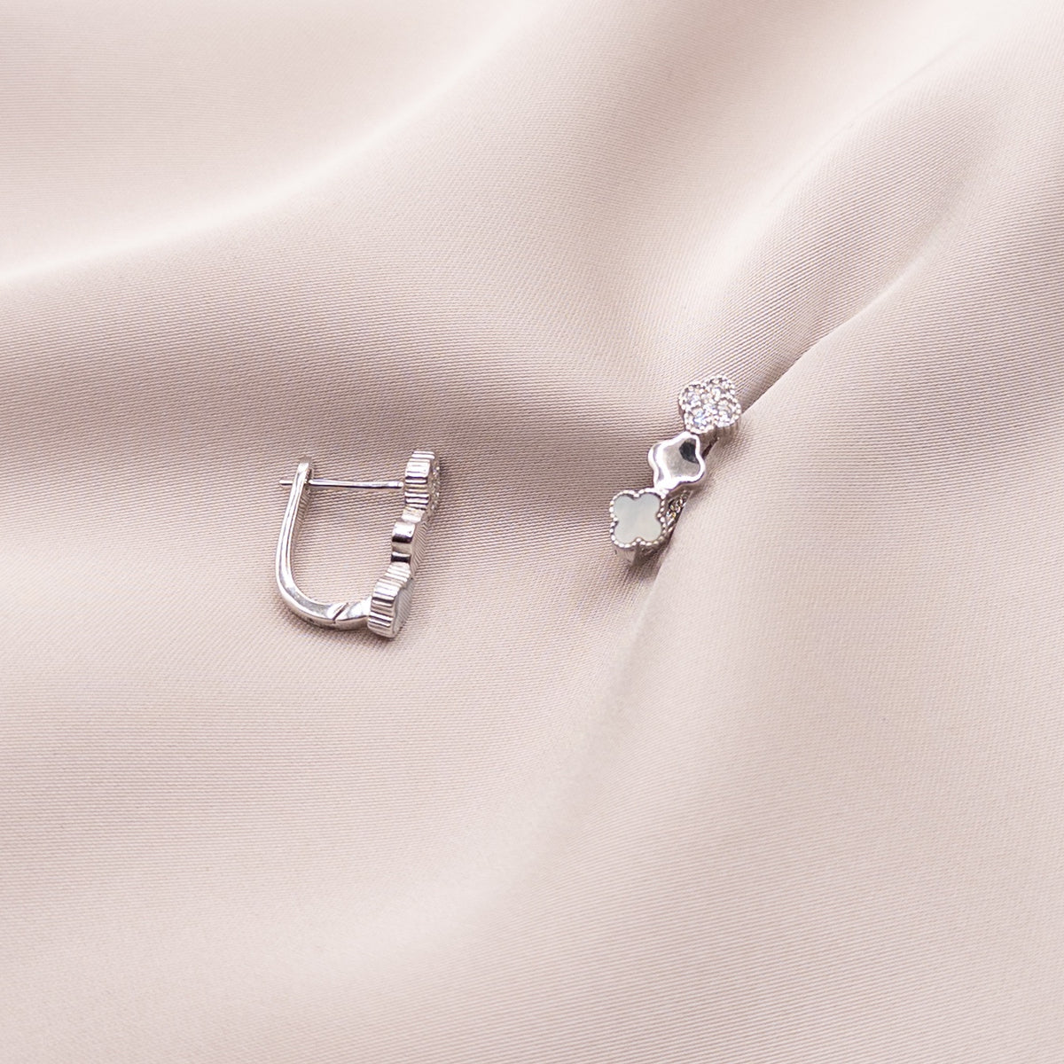 Mother-of-pearl silver set