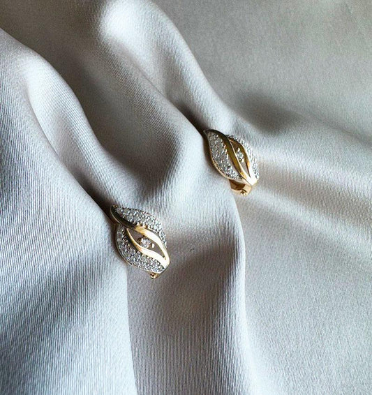 Rose gold earrings with zircon