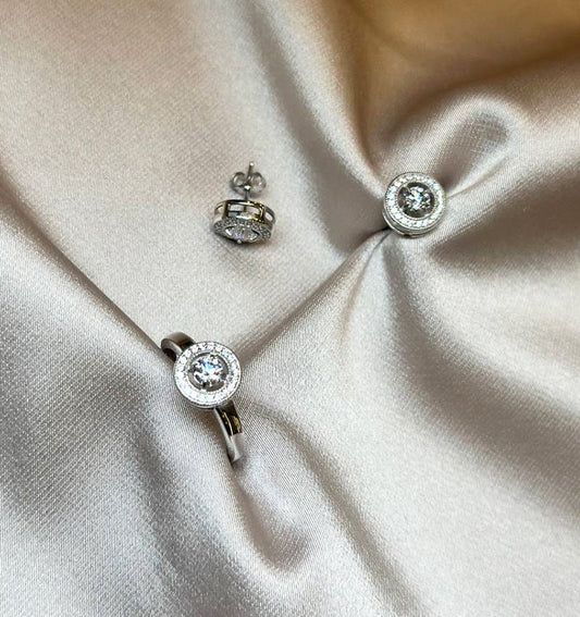 Silver set with zircon