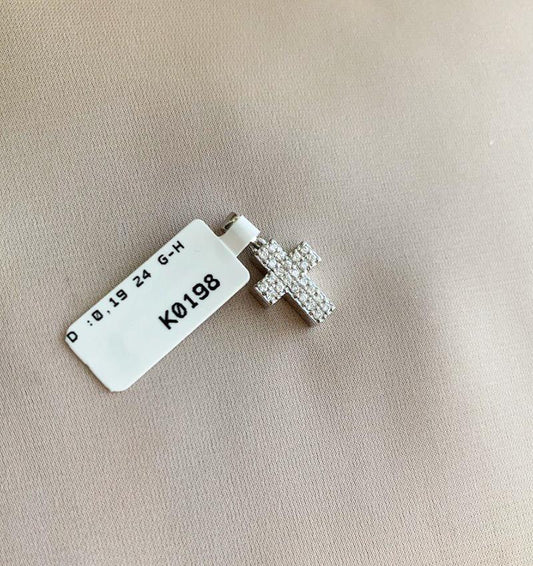 Крестик из белого золота с бриллиантом 0.19ct