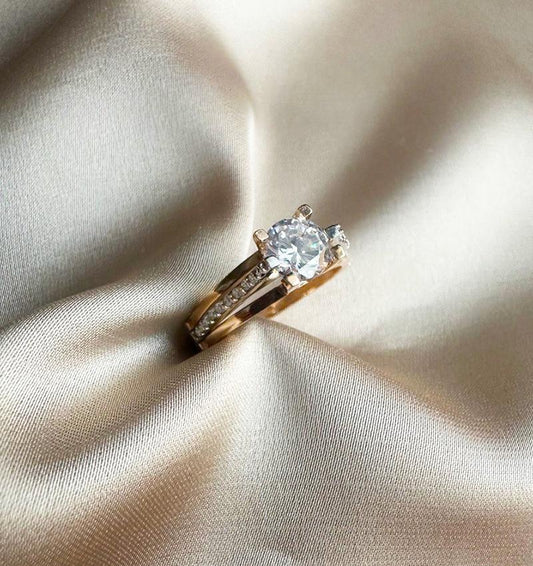 Помолвочное кольцо из розового золота