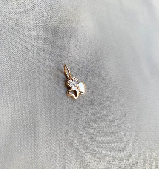 Rose gold pendant with cubic zirconia