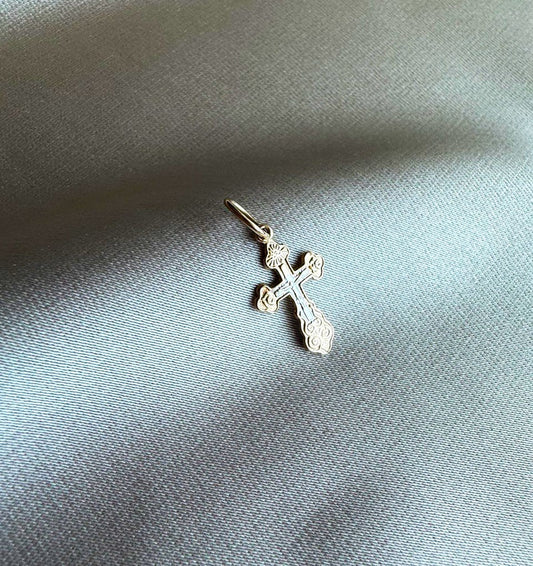 Cruce din aur roz