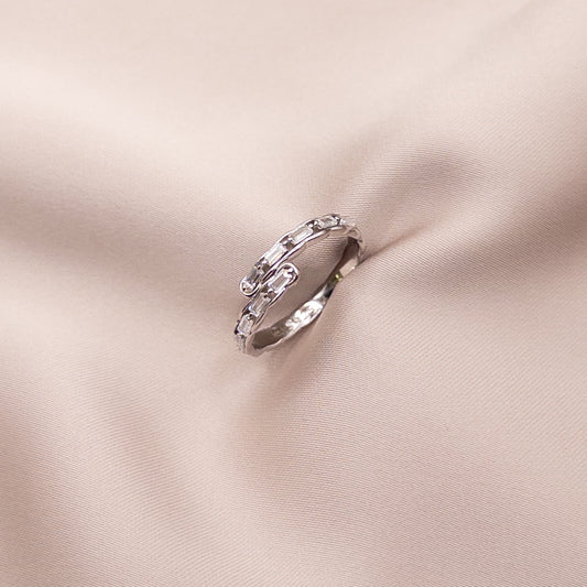 Sterling silver ring with zircon