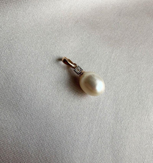 Подвеска из розового золота