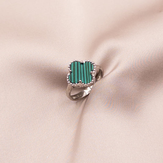 Silver ring with malachite