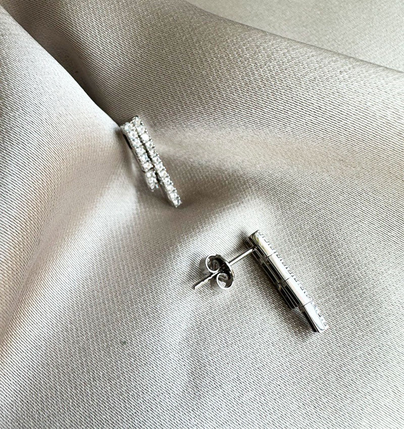 Серьги из белого золота с цирконом