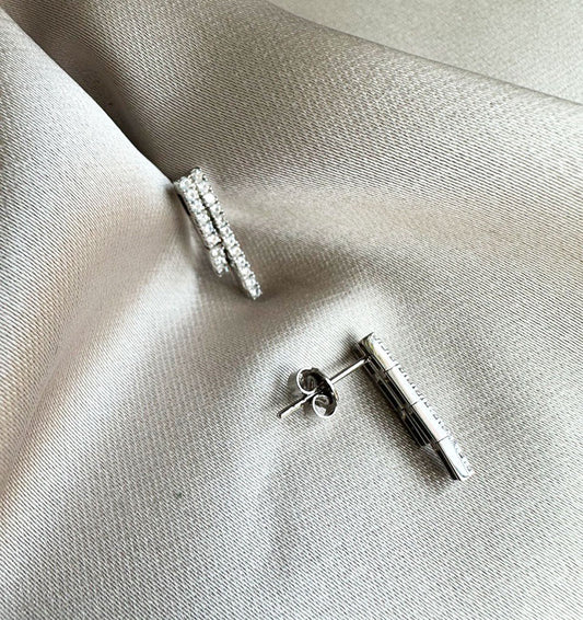 Серьги из белого золота с цирконом