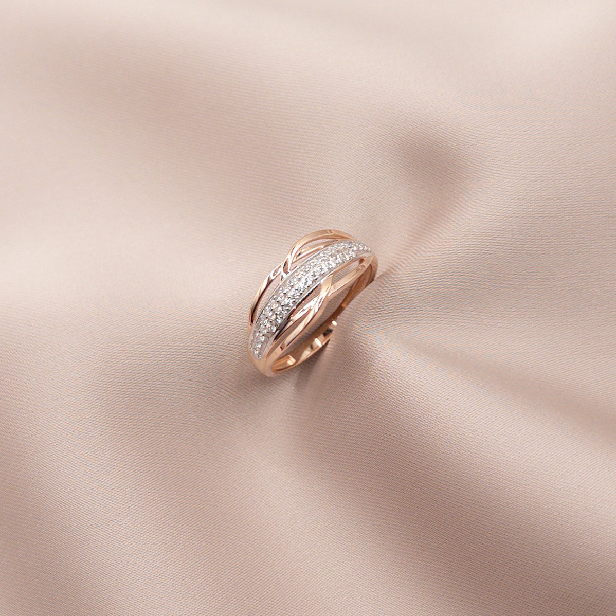 Rose gold engagement ring with cubic zirconia