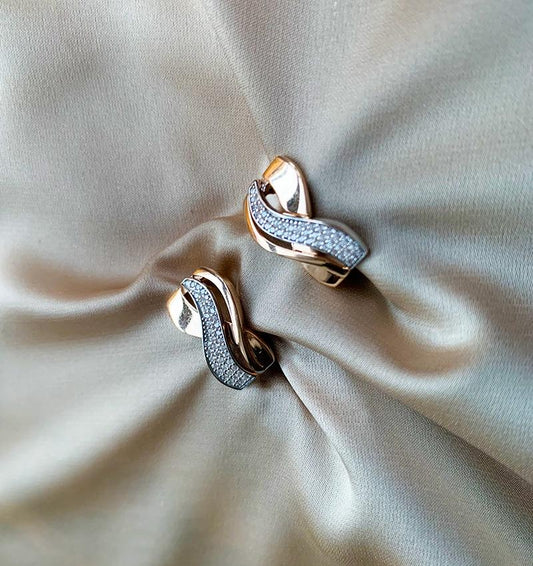 Rose gold earrings with zircon