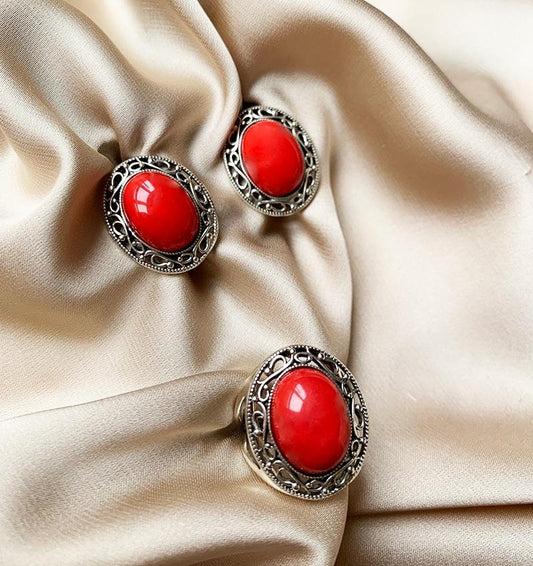Silver set with coral