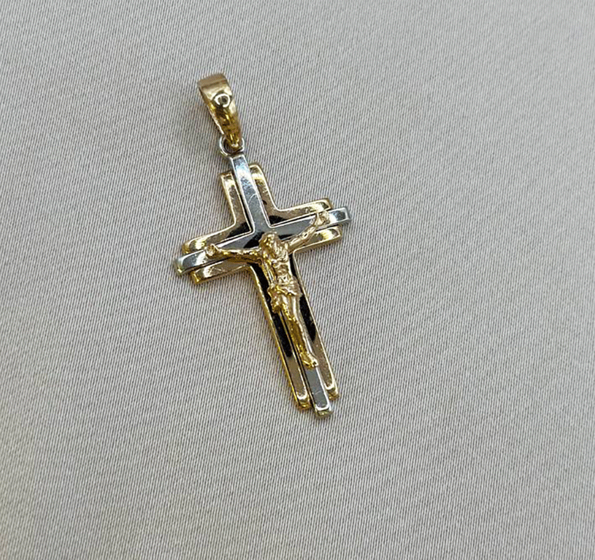 Cruce din aur roz