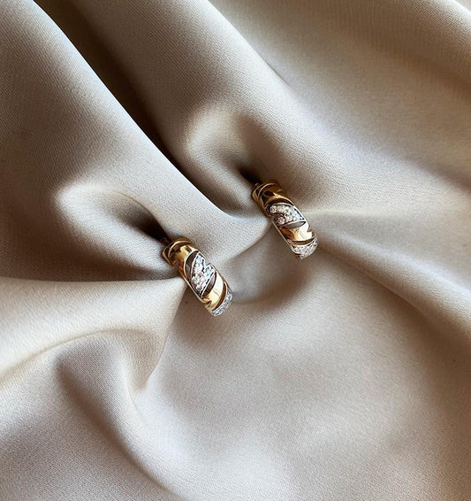 Rose gold earrings with zircon