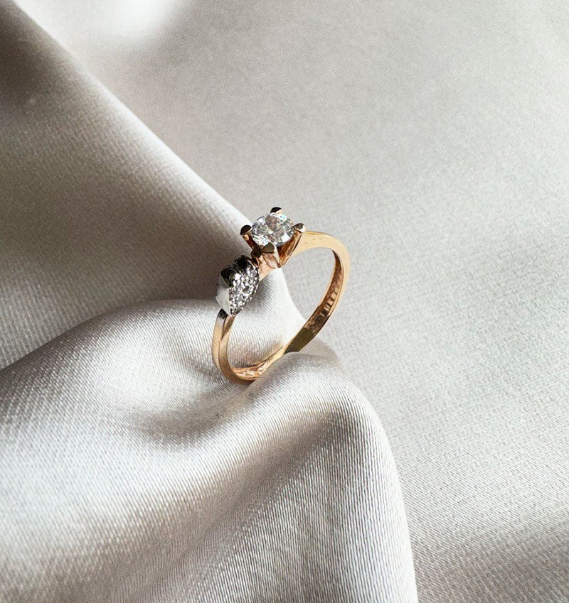 Помолвочное кольцо из розового золота