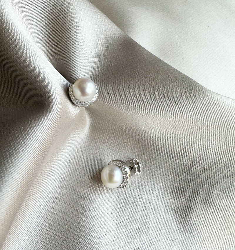 Серьги из белого золота с цирконом и жемчугом
