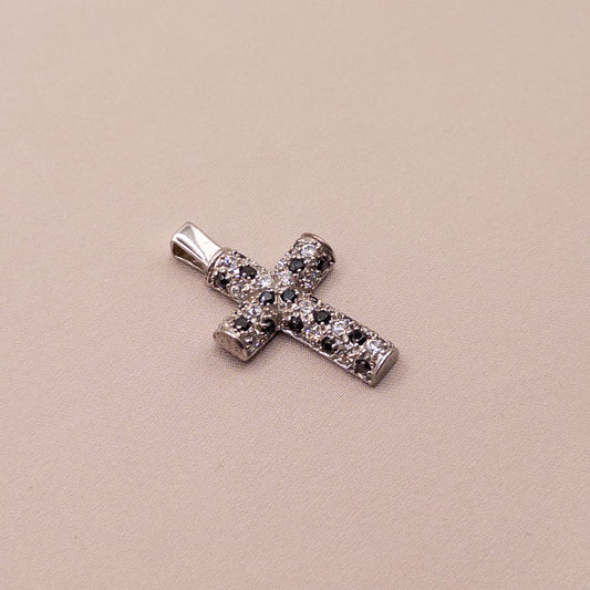 Крестик из серебра с цирконом