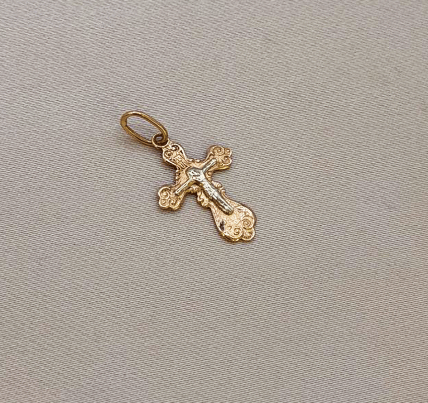 Крестик из розового золота