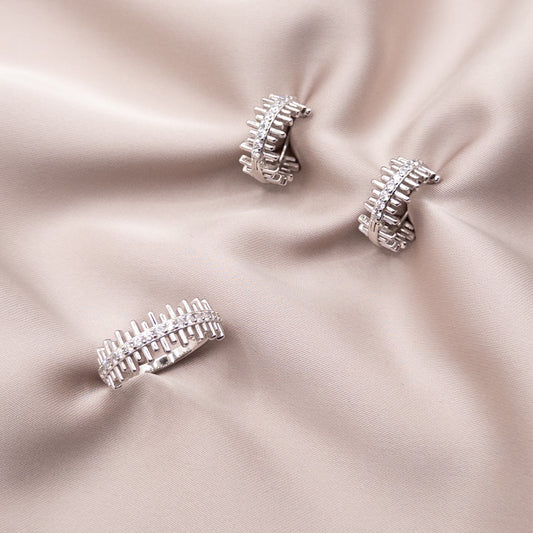 Silver set with cubic zirconia