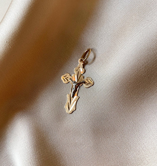 Крестик из розового золота