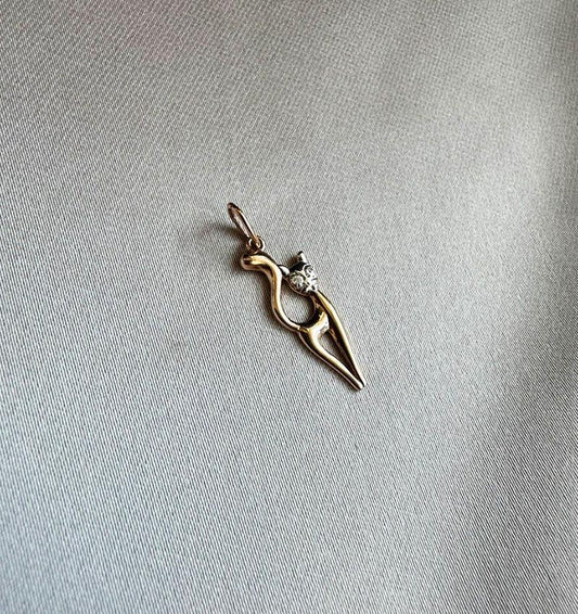 Rose gold pendant with zircon