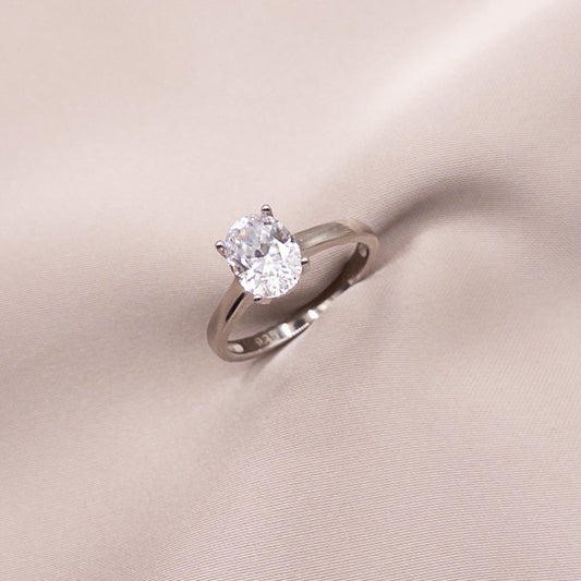 Sterling silver ring with cubic zirconia