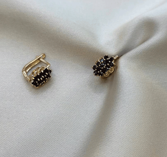 Rose gold earrings with zircon