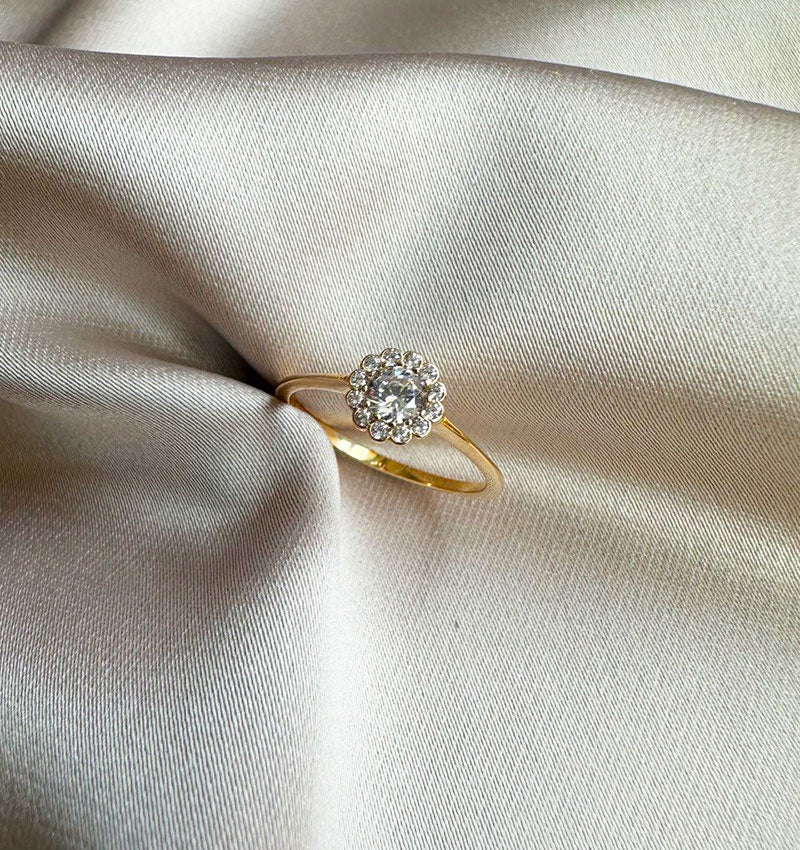 Помолвочное кольцо из розового золота