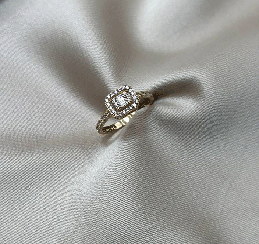 Помолвочное кольцо из розового золота