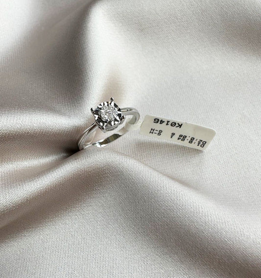 White gold ring with a 0.12ct diamond