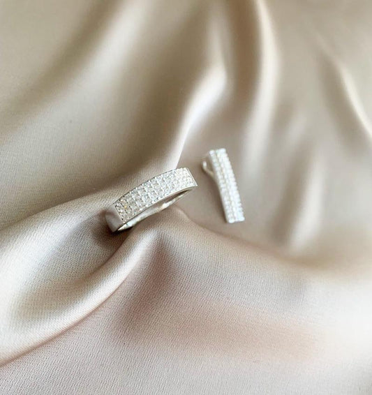 Argint încrustat cu zirconiu