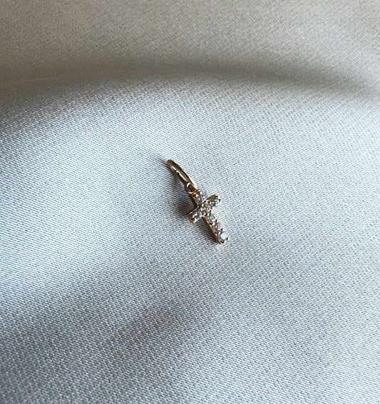Cruce din aur roz cu zircon