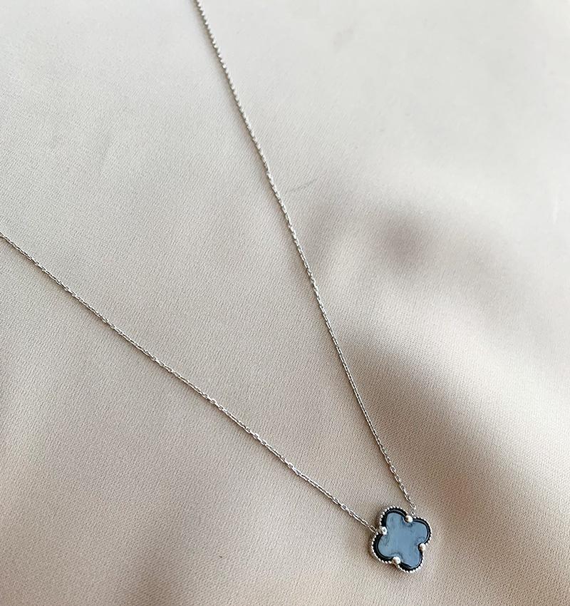 Колье из розового золота