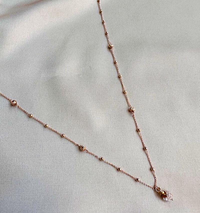 Rose gold necklace with zircon