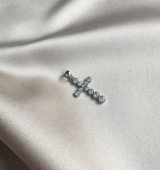 Крестик из белого золота