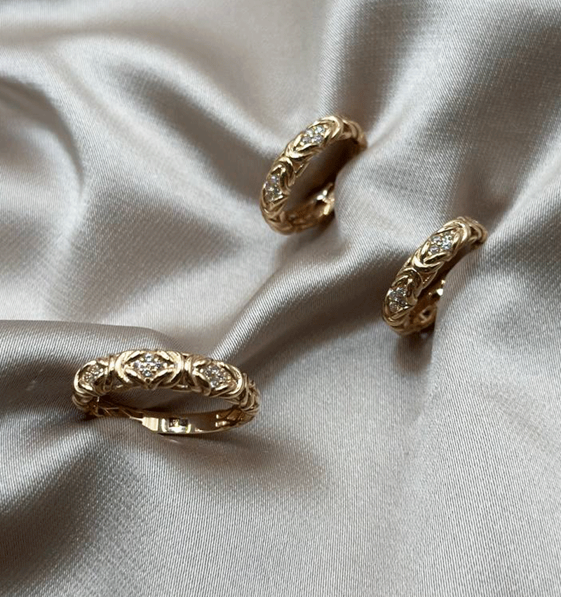 Rose gold set with zircon