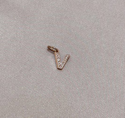 Pandantiv cu literă din aur roz