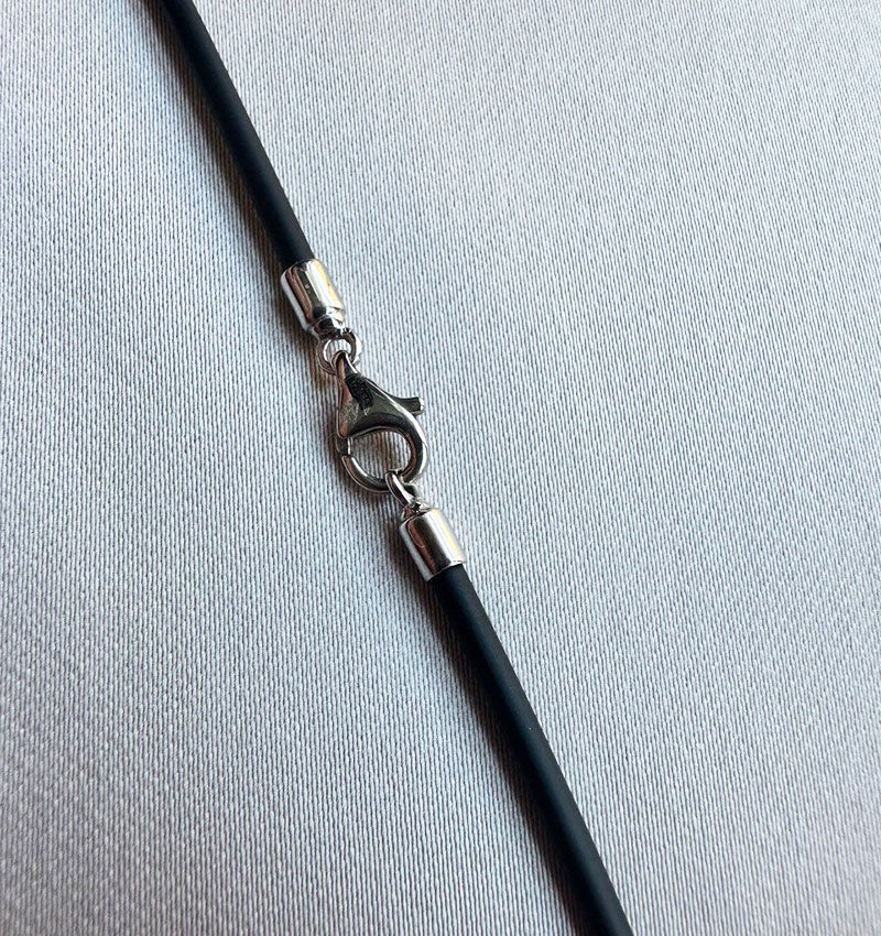 Colier din aur alb cu cauciuc și piele