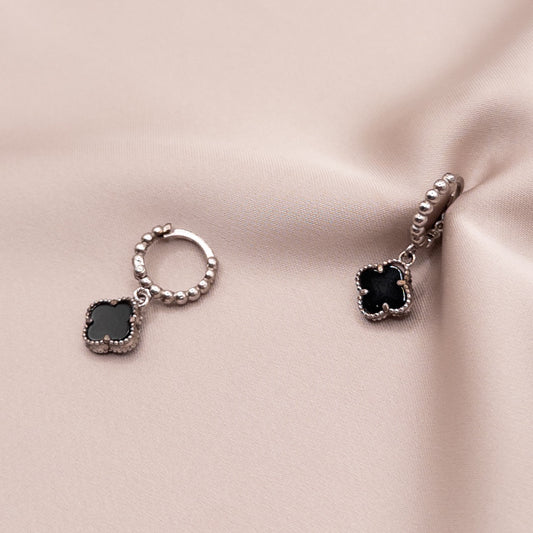 Серьги из серебра с ониксом
