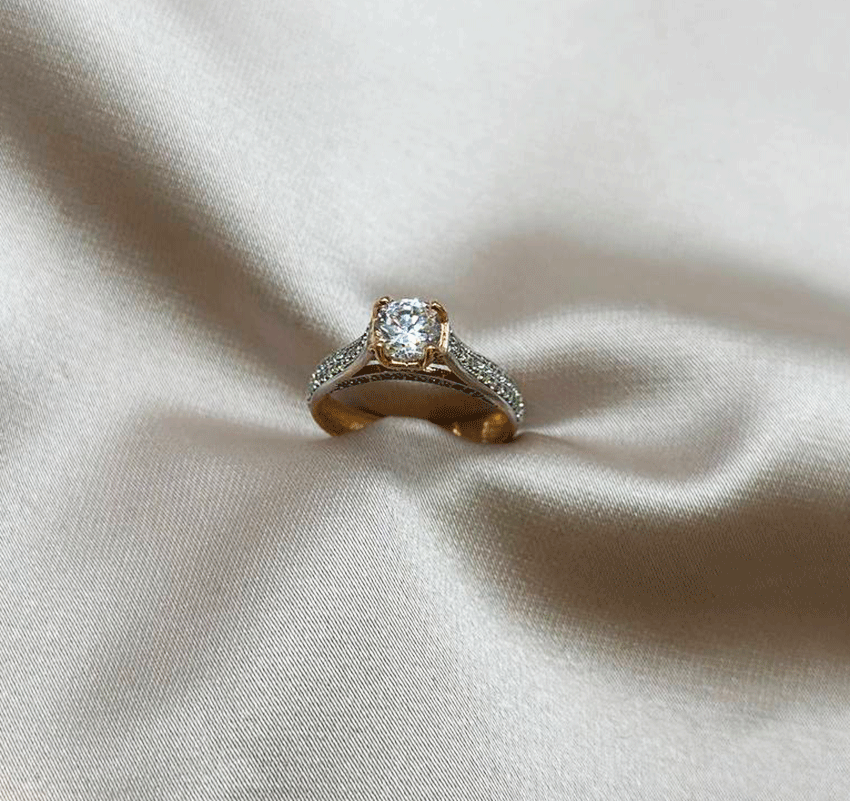 Помолвочное кольцо из розового золота