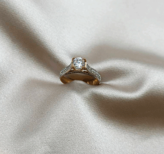 Помолвочное кольцо из розового золота