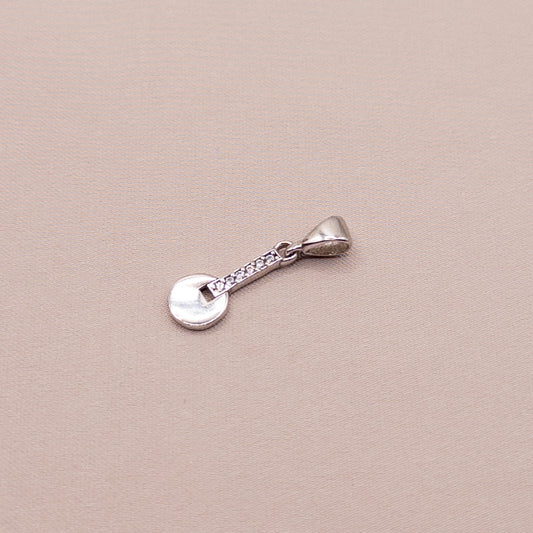 Silver pendant with cubic zirconia