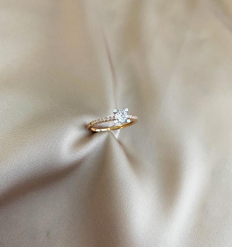 Помолвочное кольцо из розового золота