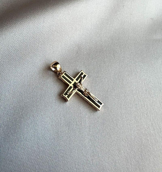 Крестик из розового золота с Эмалью