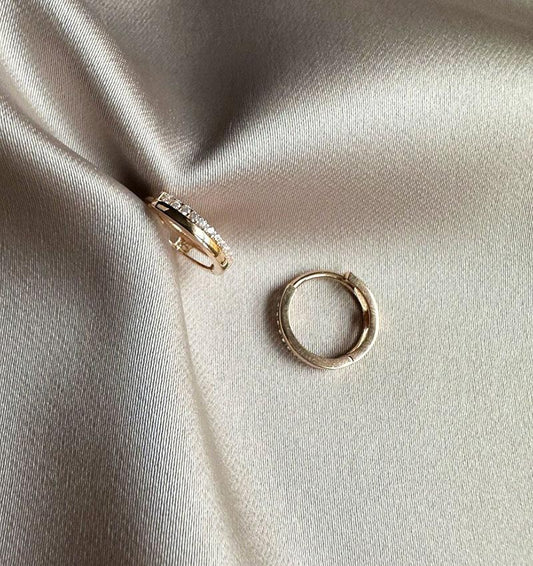 Rose gold earrings with zircon