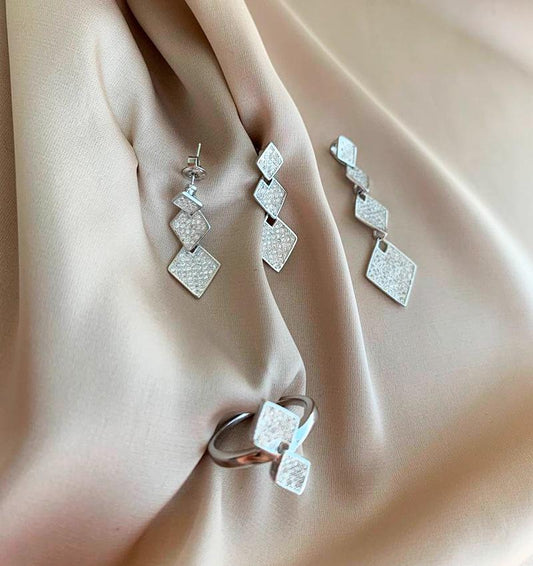 Silver set with zircon